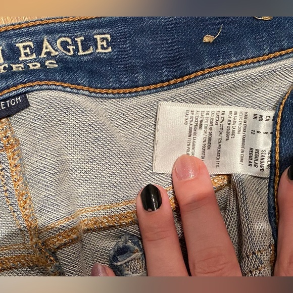American Eagle Stretchy Jeans - Picture 2 of 5